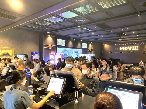 Sàn thương mại tích hợp mới nhất tại Tp.HCM nô nức khách trải nghiệm