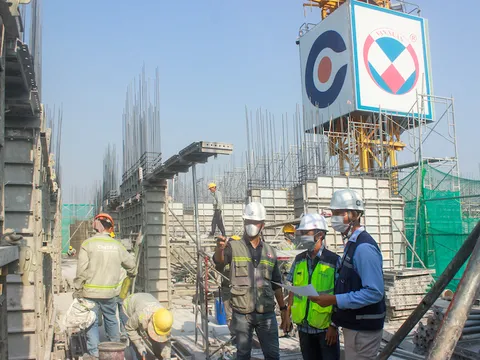 Với hơn 1.000 công nhân làm việc, dự kiến Happy One Central sẽ cất nóc vào đầu quý 3/2023