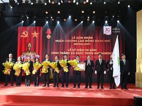 Novaland đón nhận “Huân chương Lao động hạng Nhì”
