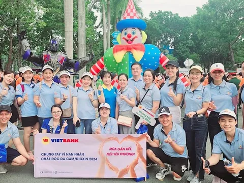 Vietbank thực hiện thông điệp “Mùa gắn kết, đong đầy yêu thương”